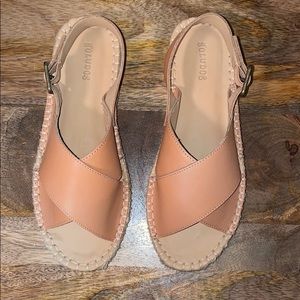 NWOT Soludos Leather Sandals